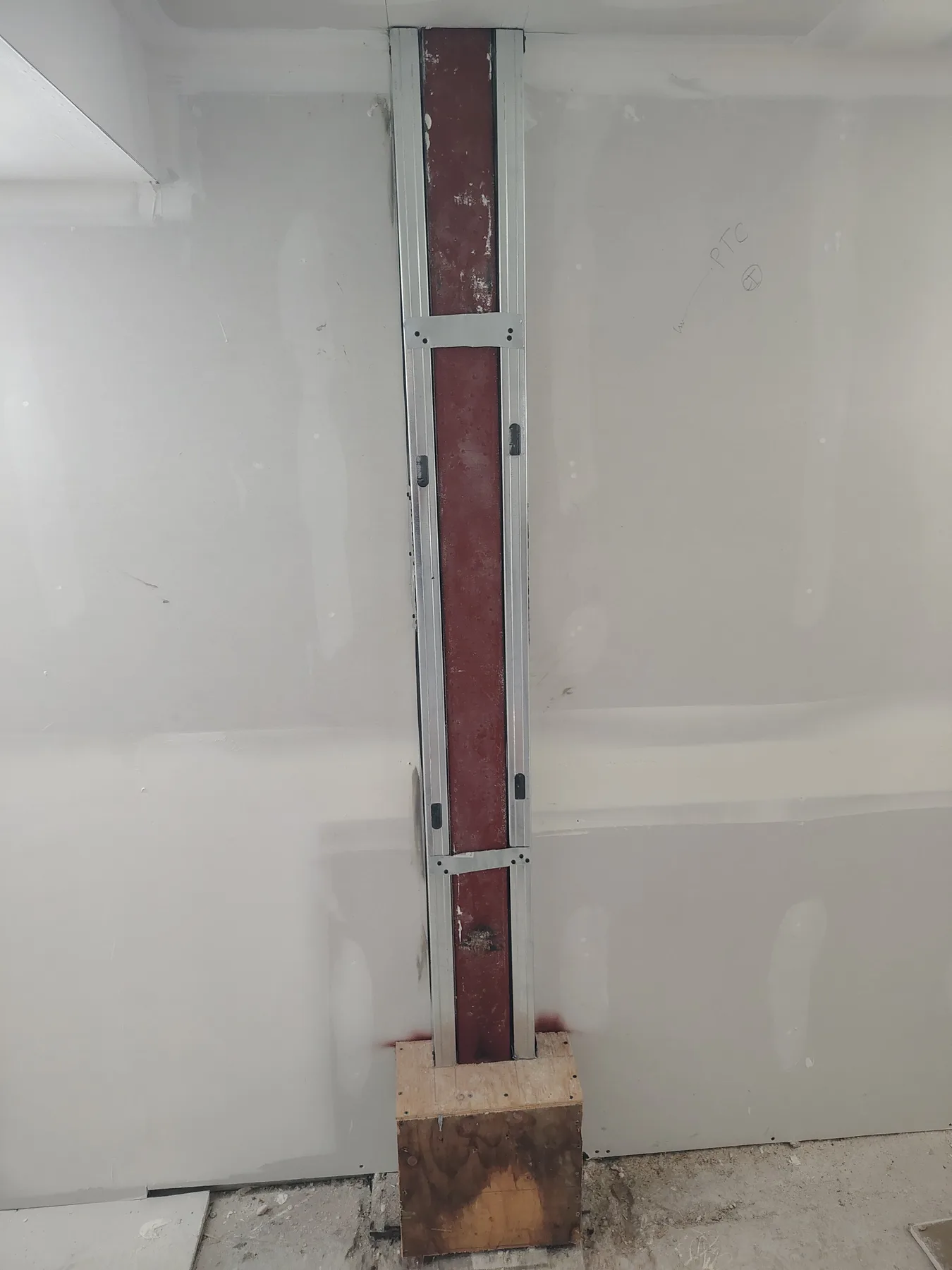 Steel-to-drywall connection detail